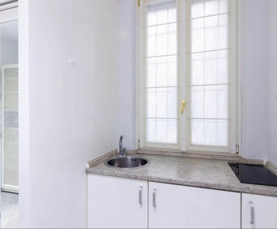 Apartment Luxury 100 Mq A Stone's Throw From The Duomo Milan